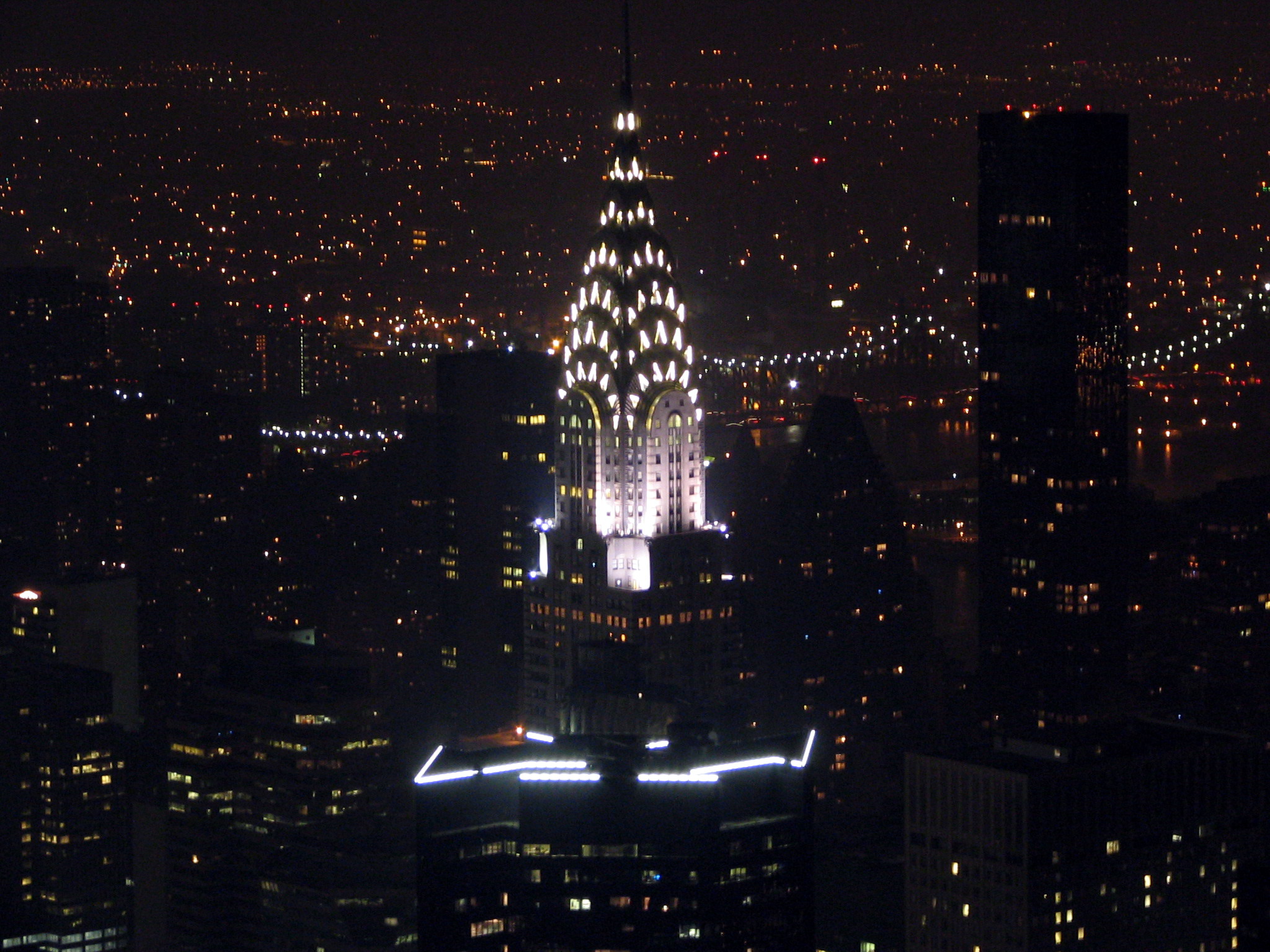 Empire state building at night 38.jpg